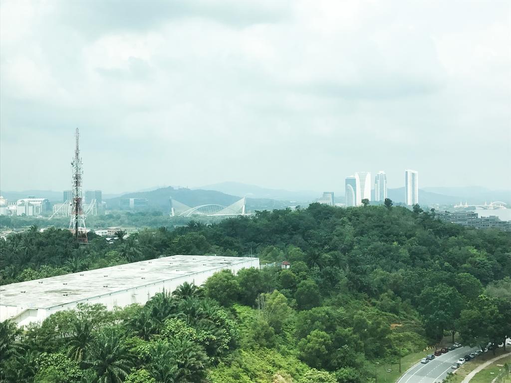 Cyberjaya Soho & Family Suites Exterior photo